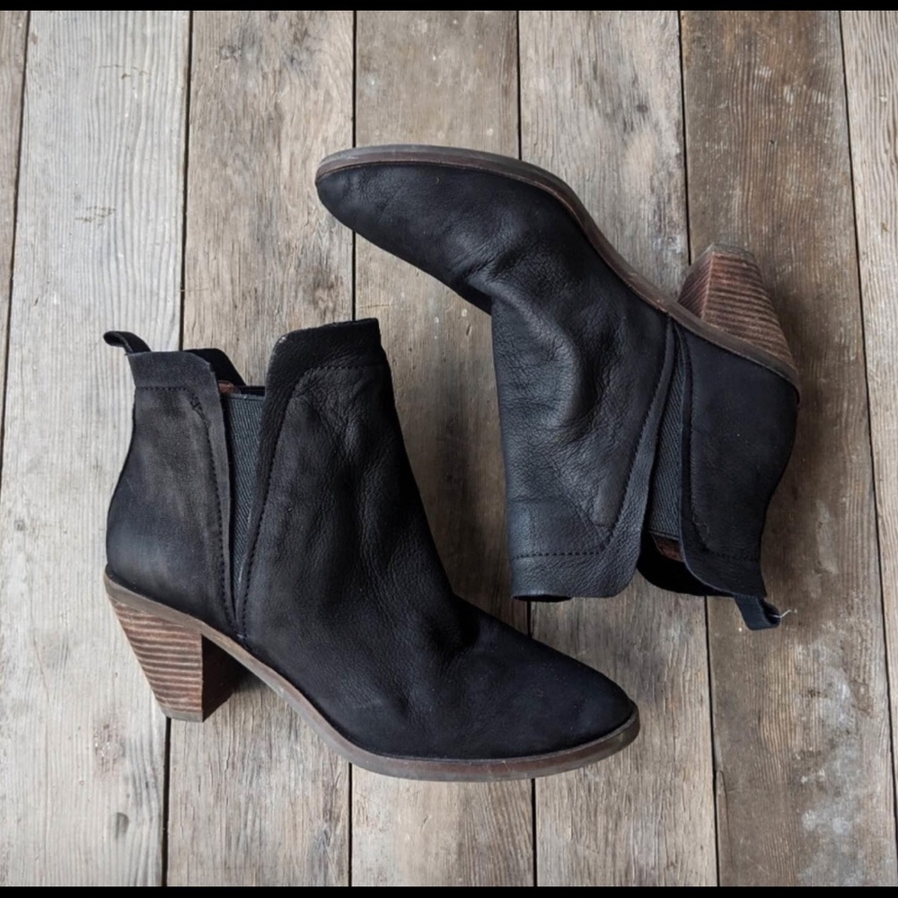 Lucky Brand Black Ankle Booties Size 6